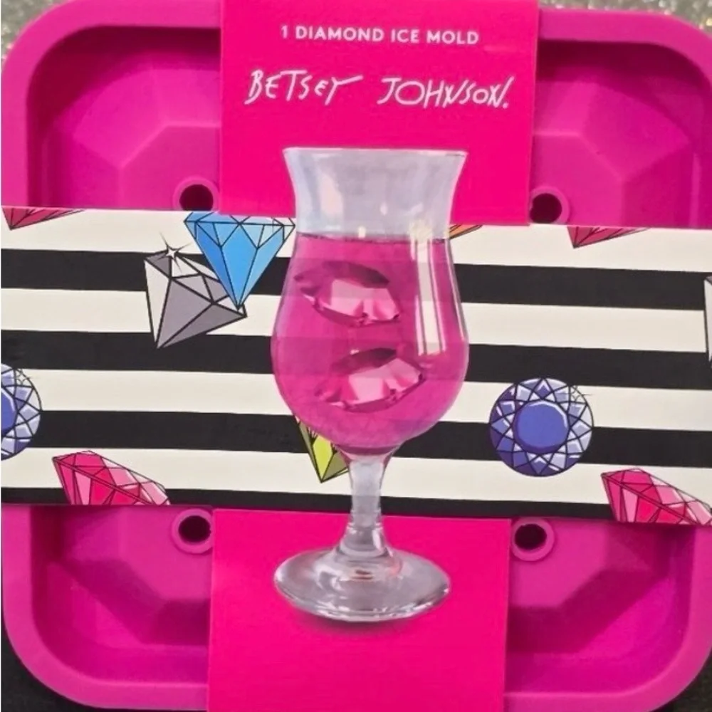 Betsey Johnson Pink Ice Mold
